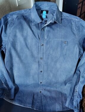 Rock & Republic Ombre Striped Button Front Dress Shirt in 100% Cotton. Sz. Med.